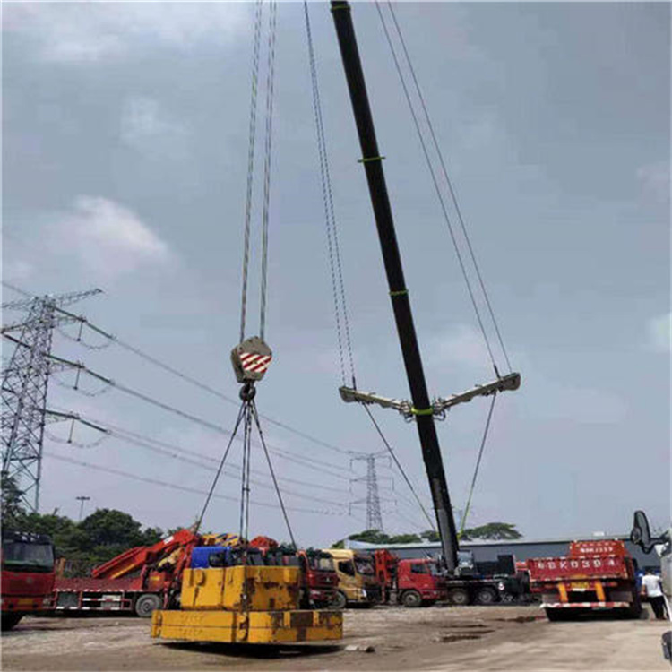 波莲镇风电设备吊装